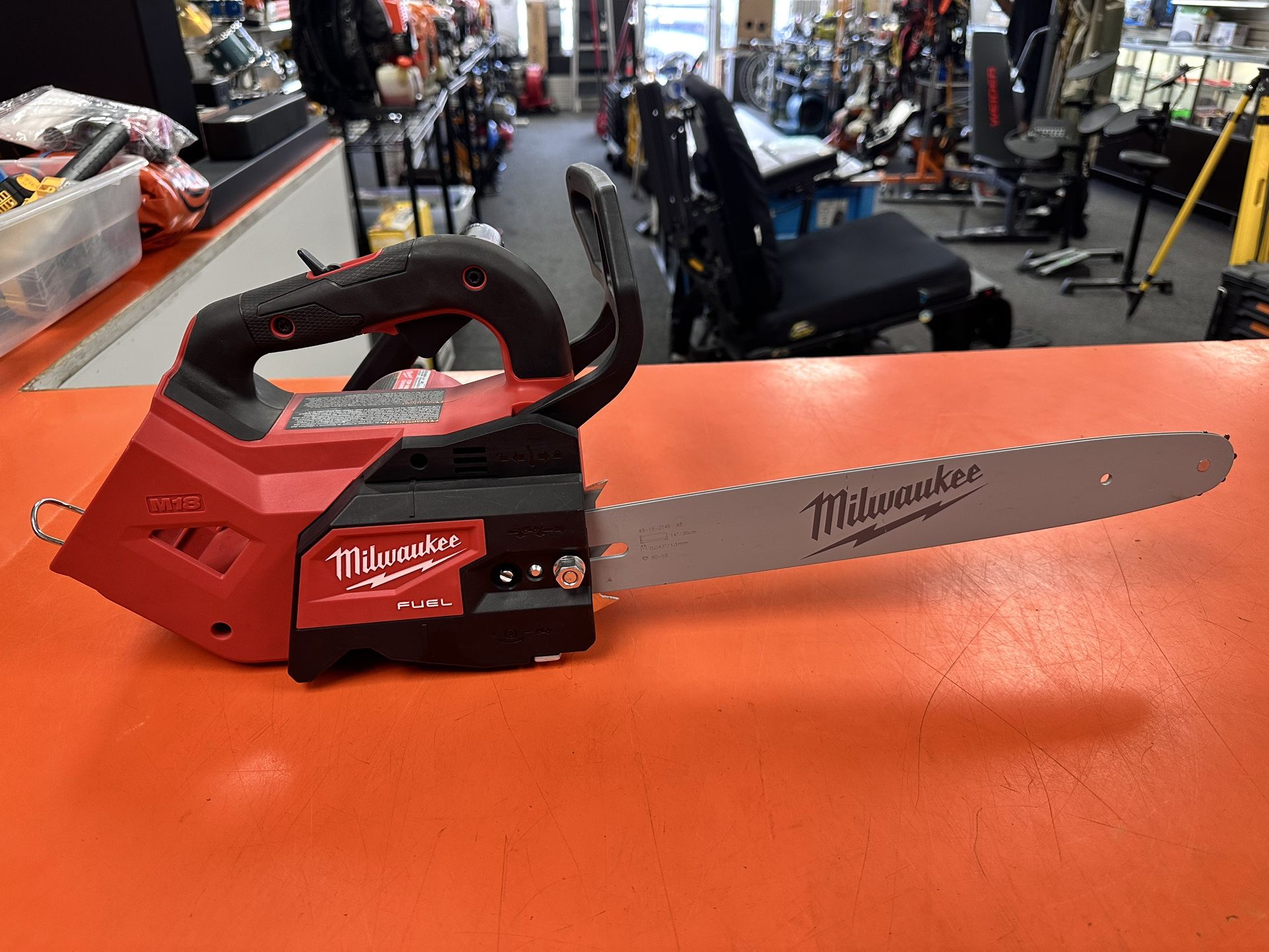 Milwaukee 2826-20 14in. Top Handle Chainsaw TOOL ONLY
