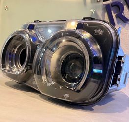 Dodge Challenger Xenon Headlight OEM