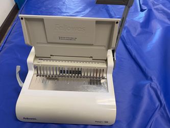 Fellowes Pulsar+ 300 Comb Binding Machine with Binding Combs