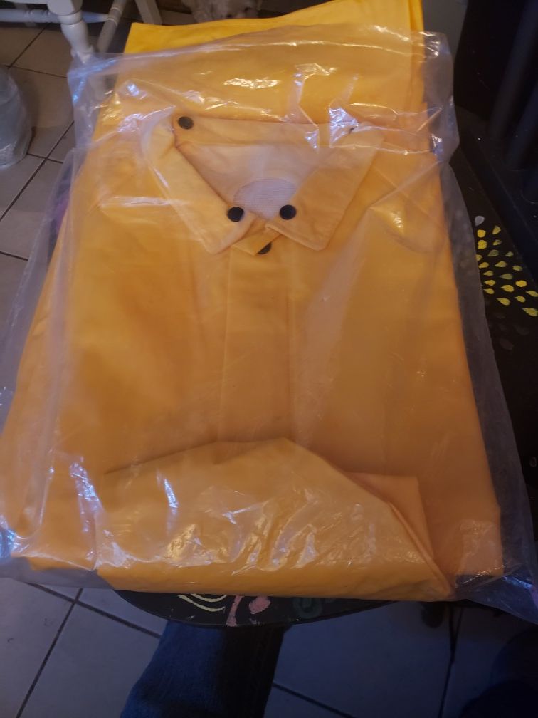 Rain protection suit