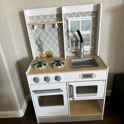 Play Kitchen - Like New 