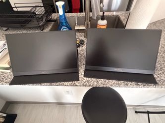 Innoview Portable Monitors – Lot of 2