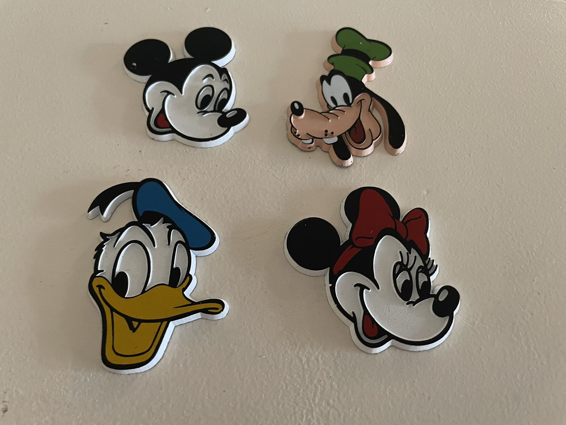 Original Disney Store Micky Mouse Minnie Donald Goofy Heads Magnets Fridge