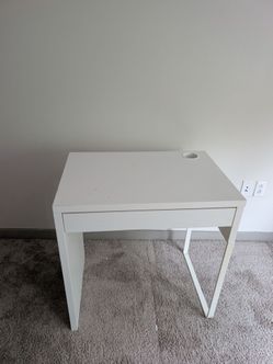 IKEA table - free delivery within 10 miles from Watertown