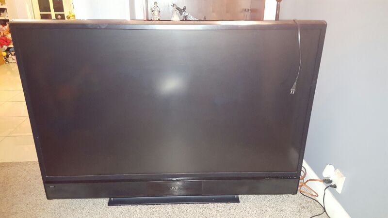 JVC HD70FN97 70-Inch 1080p HDILA Rear Projection TV