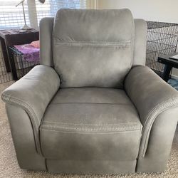 Oversize Power Recliner 