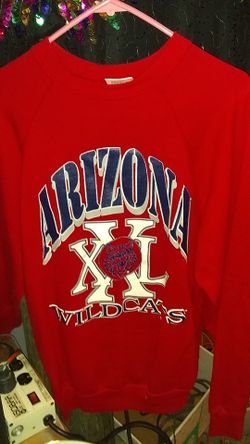 Adult large 90s wildcat sweatshirt
