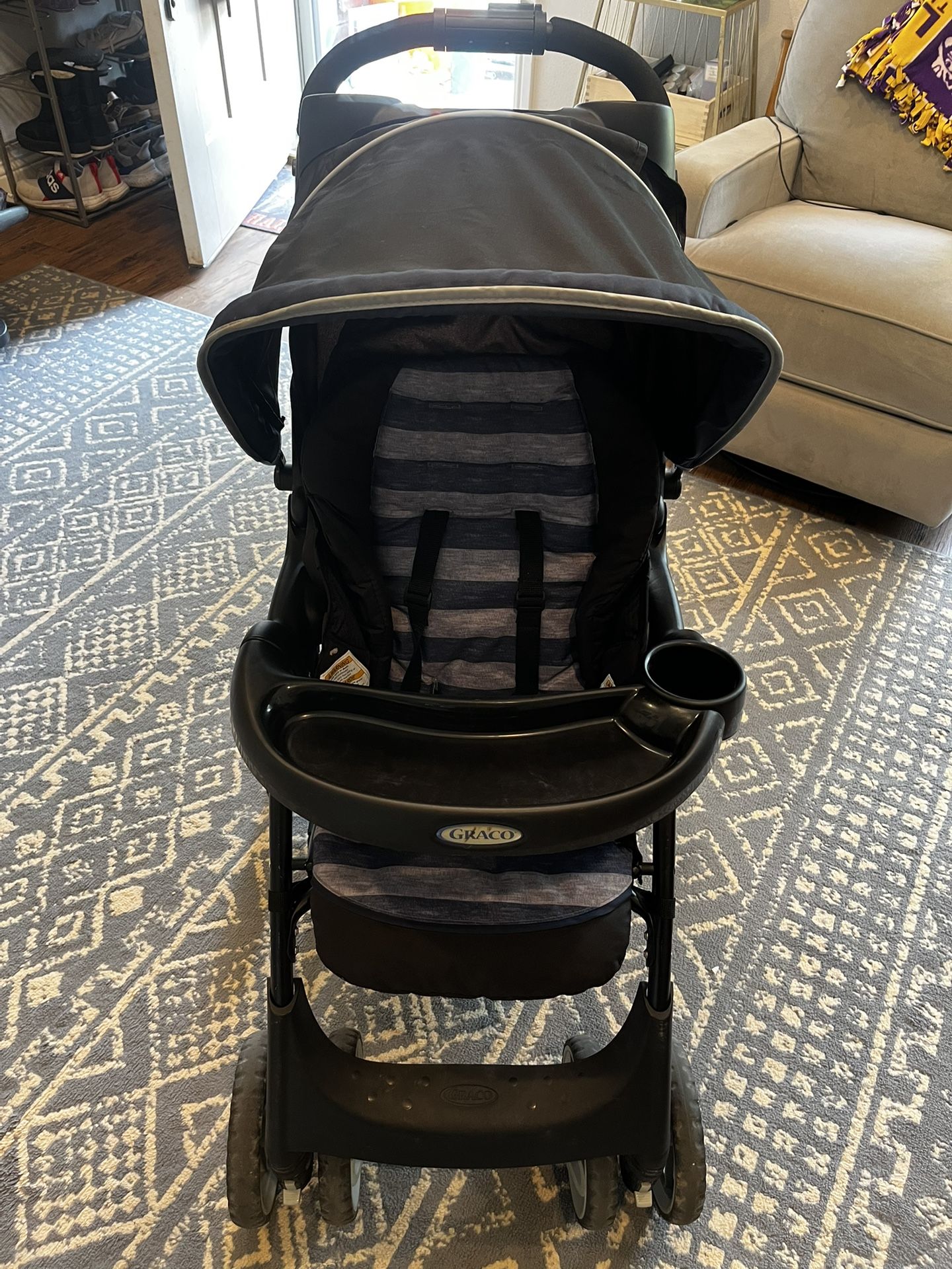 Graco Folding Stroller With Adjustable Seat & Storage