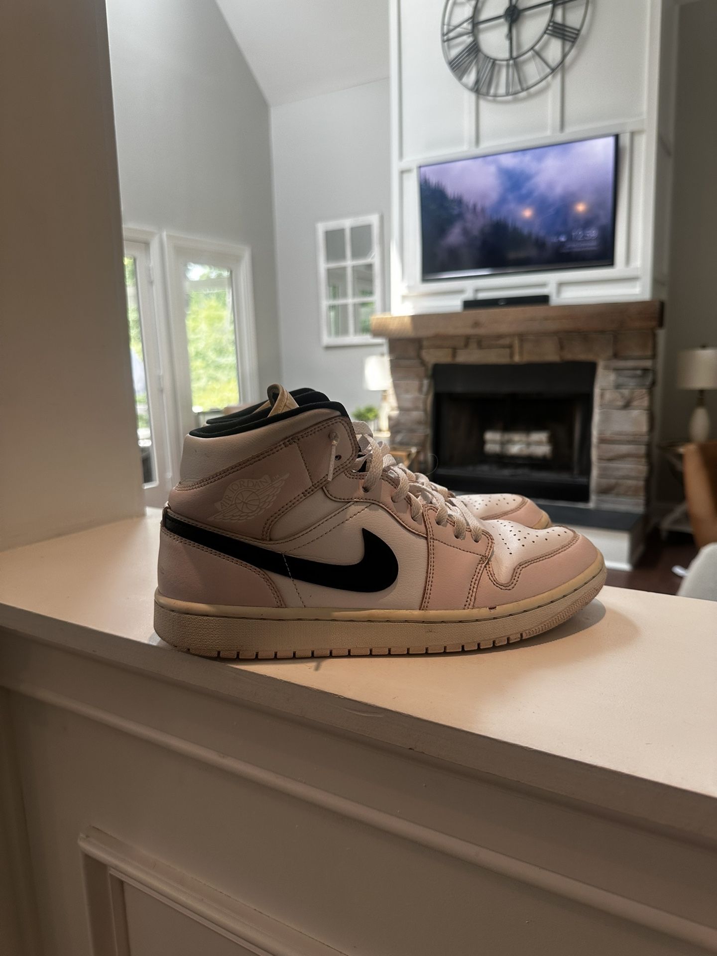 Jordan Mids- Barely Rose