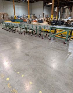 Expandable conveyors