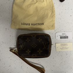 Louis Vuitton Wapity Case