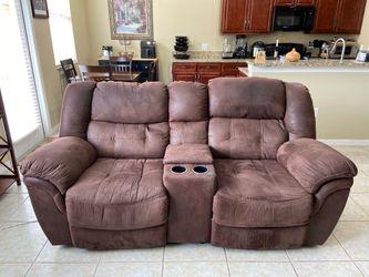 Electric Reclining Loveseat