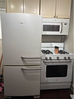 General Electric Appliances set