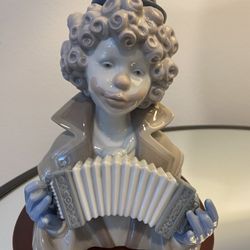 Lladró Fine Melody Porcelain Clown #5585