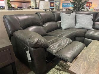 brand new reclining sectional with stain resisitant fabric. only $49 down and take homeOnly $39 Down Payment 👉 PLEASE ASK FOR JON GREEN WHEN YOU ARRI