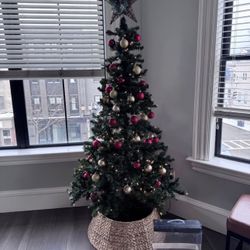 6.5 ft Christmas Tree + everything else