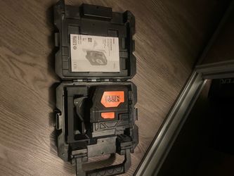 Klein tools self-leveling cross line laser