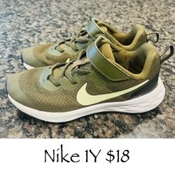 Nike Youth Sz 1