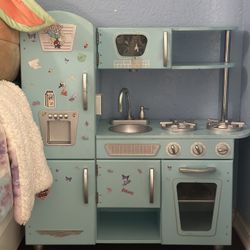 Kids Play Kitchen