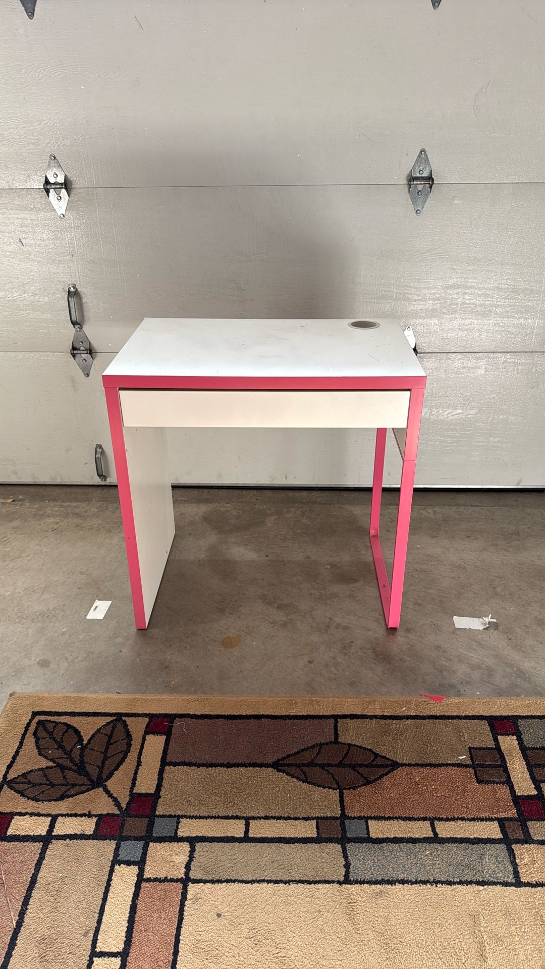 Desk $1