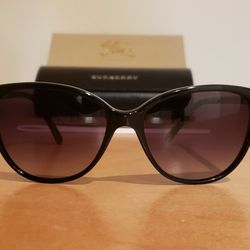 BURBERRY Women's BE4216 Polarized Sunglasses Lens Size 57mm (Black) 