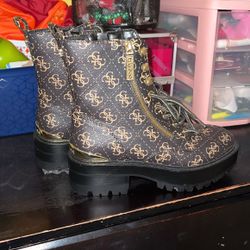 Guess Woman’s Fearne Combat Boots