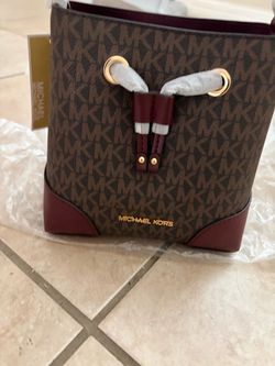 Michael Kors MK Signature Bucket Bag