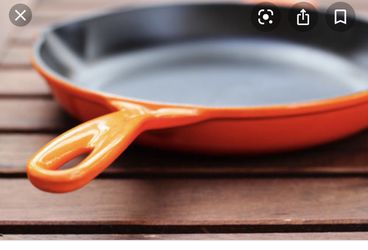 Mini le crueset pan and large le crueset cast iron for both