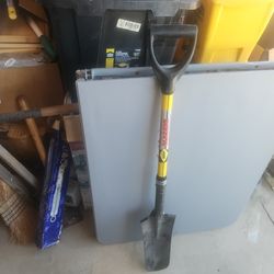 NEW Shovel For Trenches Or Planting