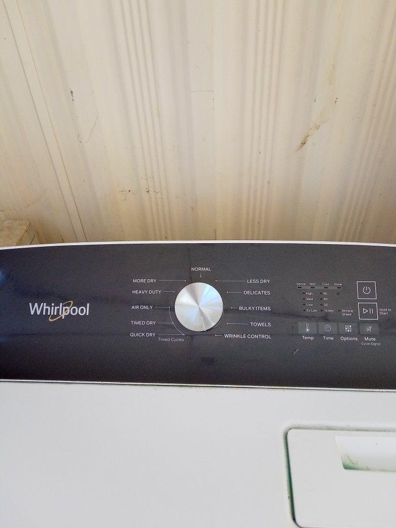 Whirlpool Electric Dryer With Moisture Sensing Technology Built in