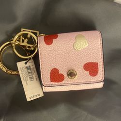 NWT Victoria’s Secret AirPod holder keychain case 