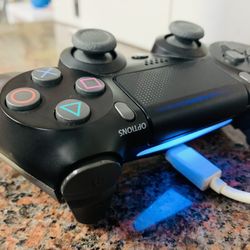 PS4 Controller