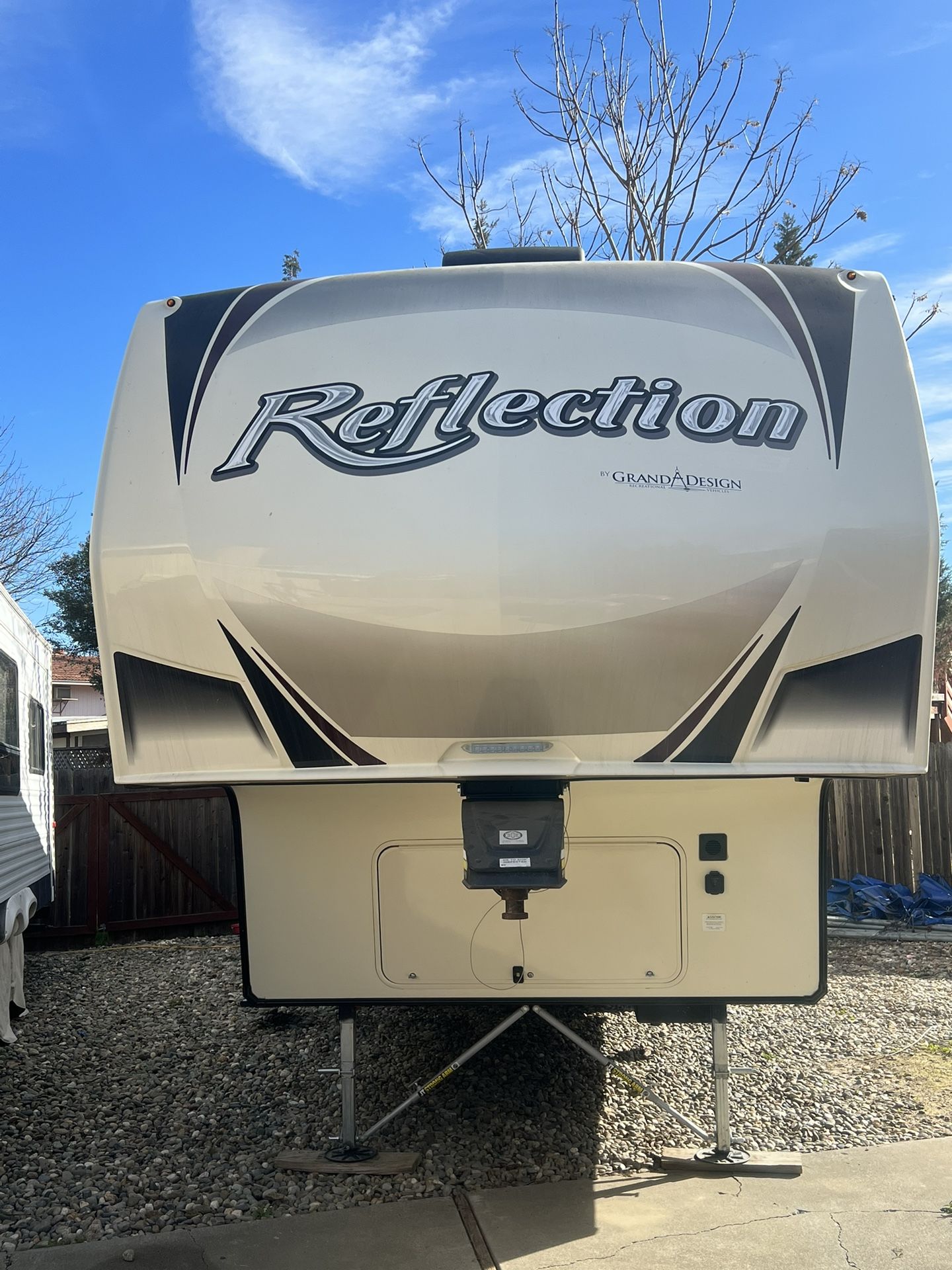 Grand Design 290BH Fifth Wheel for Sale in Woodland, CA - OfferUp