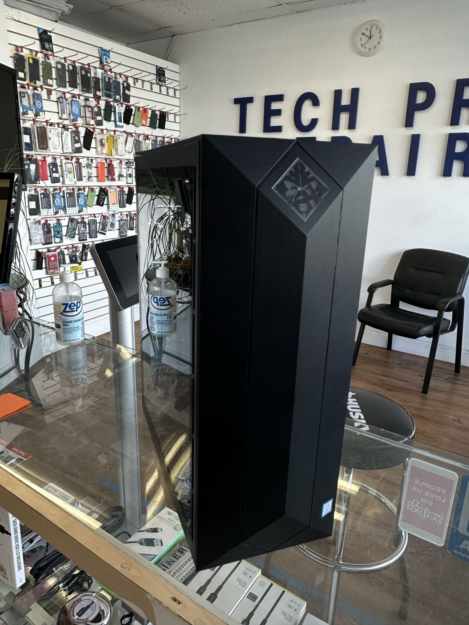 HP Omen Gaming Desktop. i7 8th gen, 256gb SSD, 1tb HDD, 16gb RAM, GTX 1060 3gb VRAM. Really fast desktop