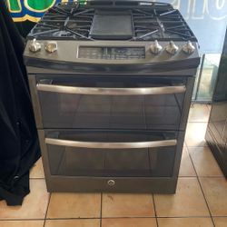 GE  DOBLE OVEN STOVE 30”W