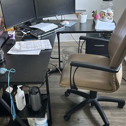 Desk And Chair 