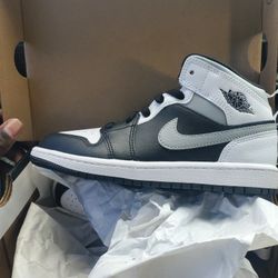 Jordan 1s Size 2y