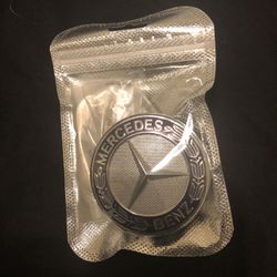 2017 Mercedes’ Benz  Emblems