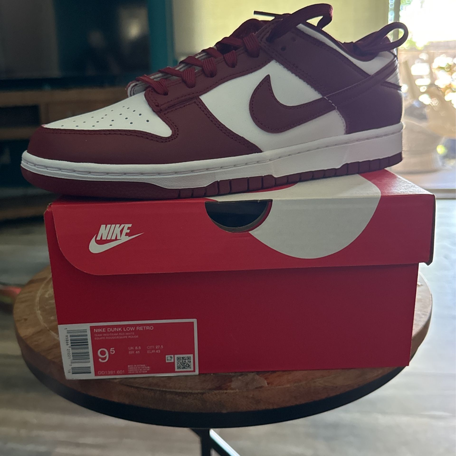 Nike Dunk “Team red”