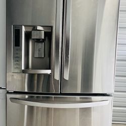 Very nice LG refrigerator everything works good only $575
