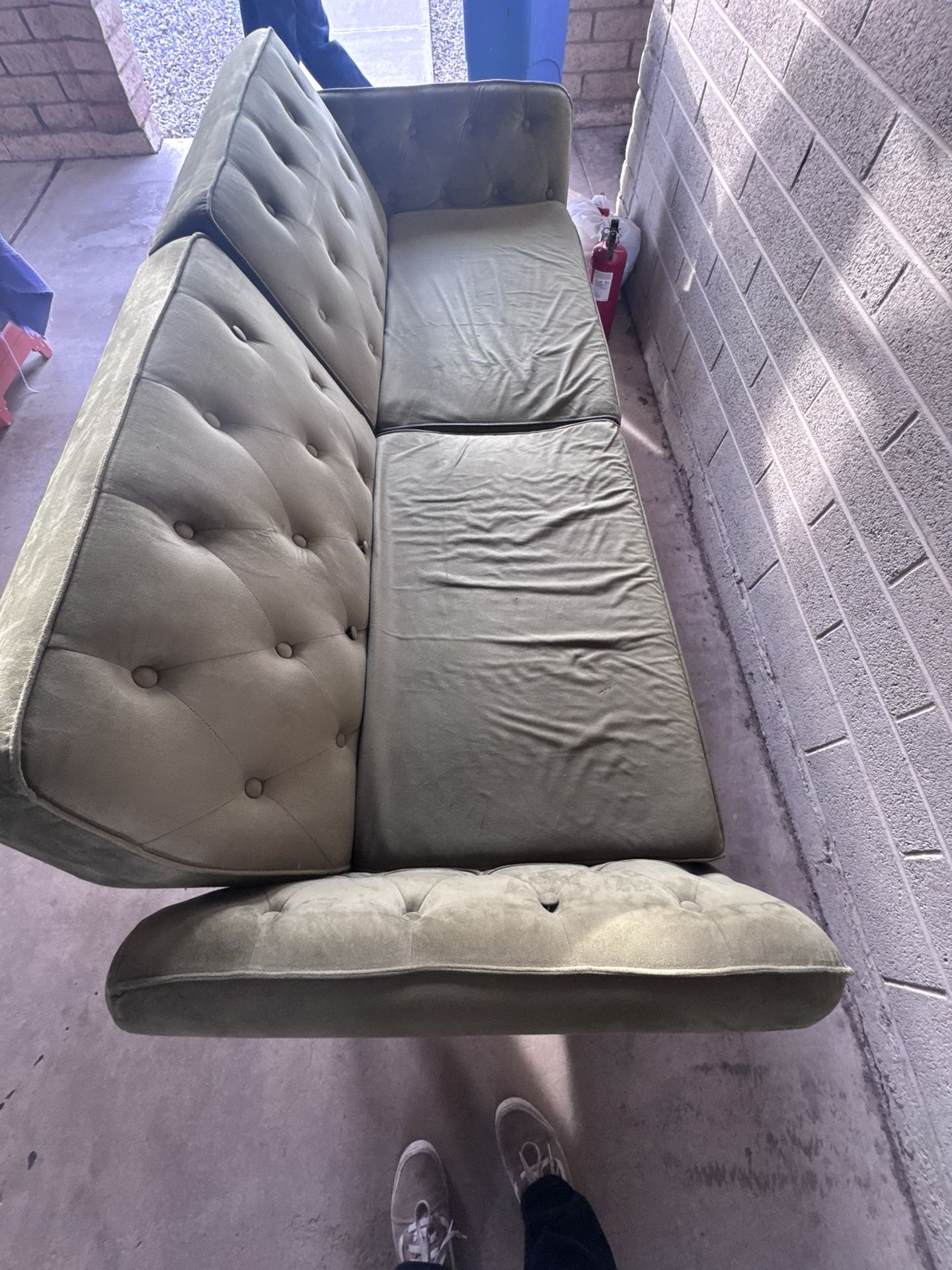 Free Sofa