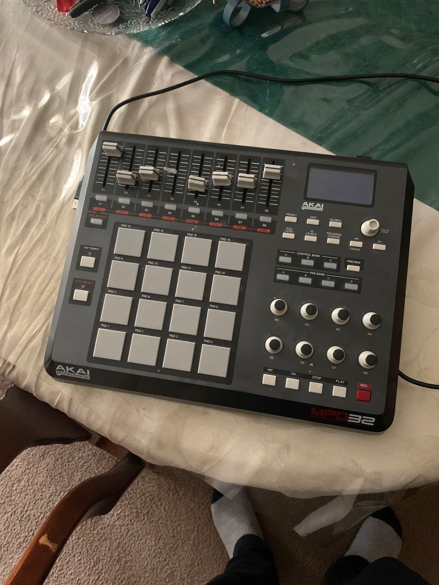 AKAI MPD32 MIDI