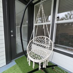 Outdoor/indoor Swing