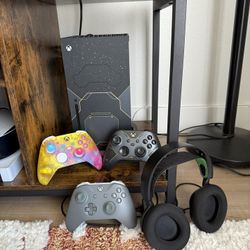 Halo Edition Xbox Series X Bundle