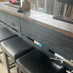 Backyard Bar 