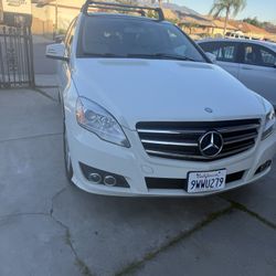 2011 Mercedes Benz R350 Sub