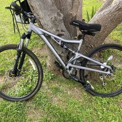Santa Cruz Juliana Mountain Bike