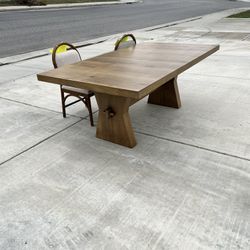 Table With Chairs 