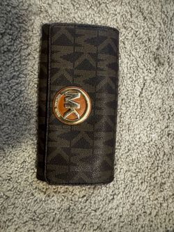 Michael Kors Bedford Travel Passport Wallet