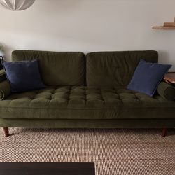 Modern Tufted Velvet Sofa – Like New